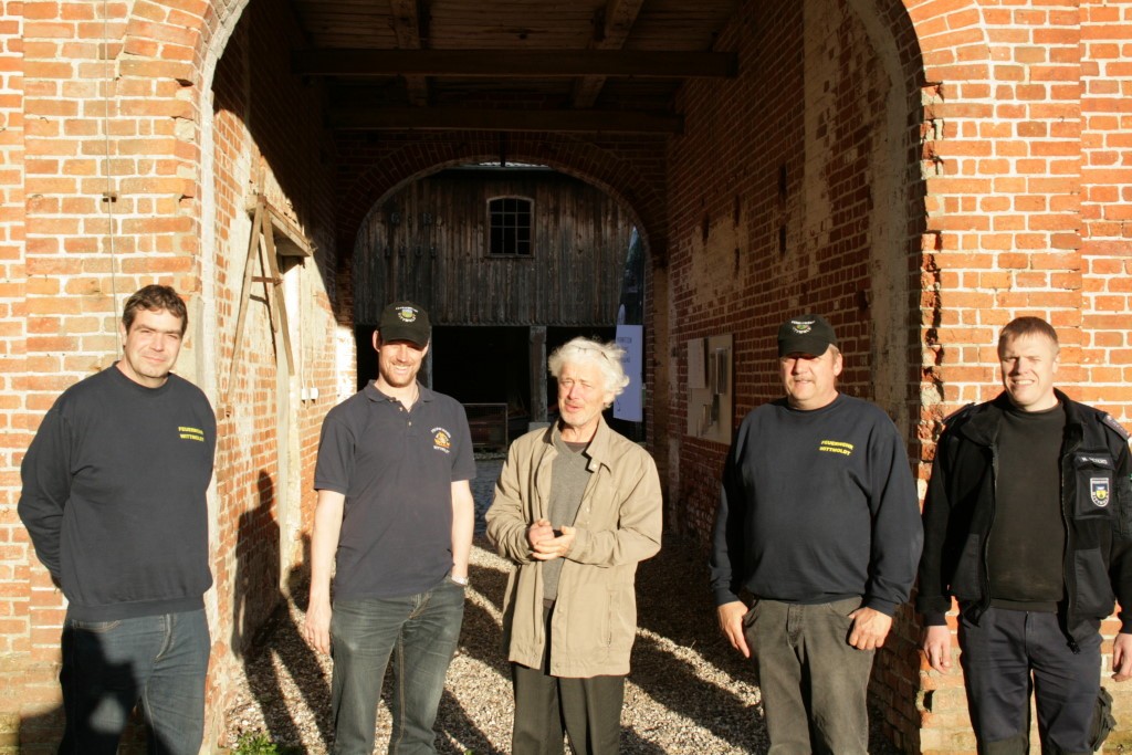 von links: Stefan Köbis (stellv. Wehrführer), Lars Wilker (stellv. Gruppenführer), Rüdiger Sartory, Wolfgang Hartz (Wehrführer), Norman Peters (Gerätewart)